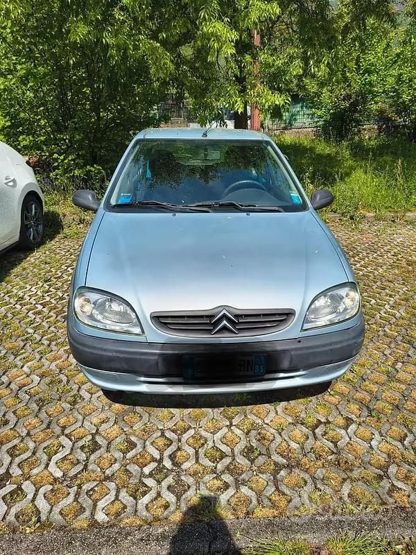 Usata Citroën Saxo 60 CV (44 kW) 2003 Blu/azzurro Utilitaria