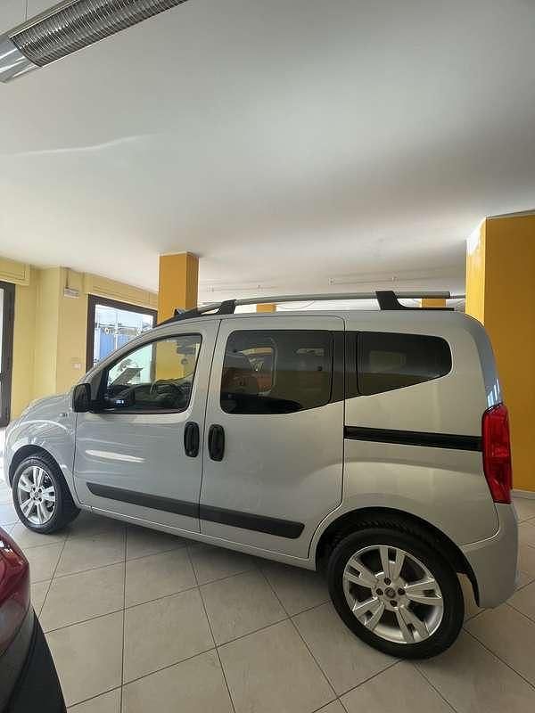 Usata Fiat Qubo Active 95 CV (69 kW) 2015 Argento Monovolume