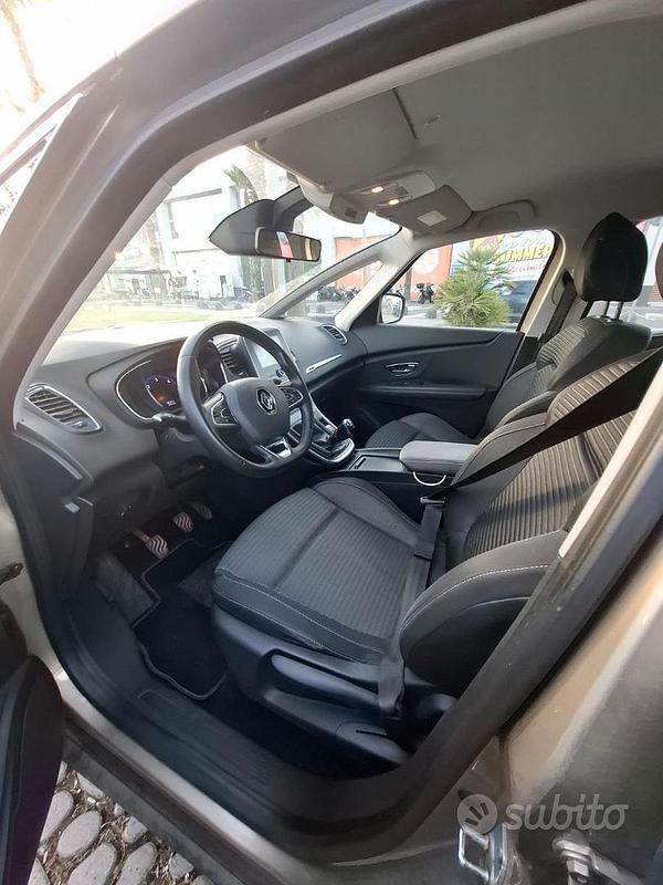 Usata Renault Scénic IV 131 CV (96 kW) 2019 Monovolume