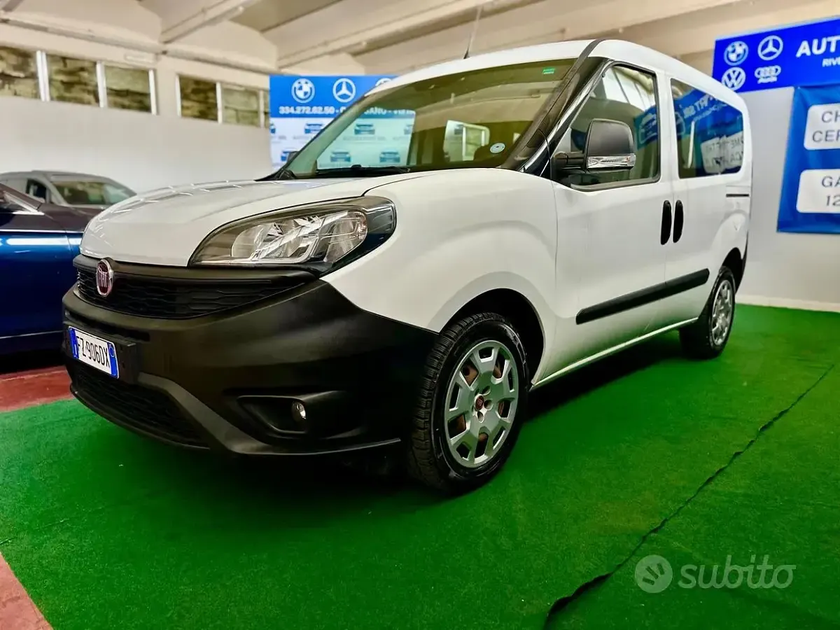 Usata Fiat Doblò Easy 95 CV (69 kW) 2019 Bianco Monovolume