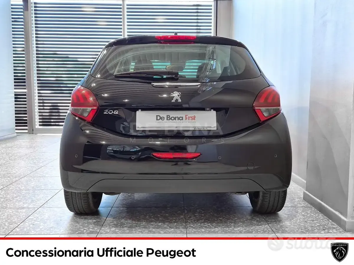 Usata Peugeot 208 Allure 110 CV (80 kW) 2018 Nero Utilitaria