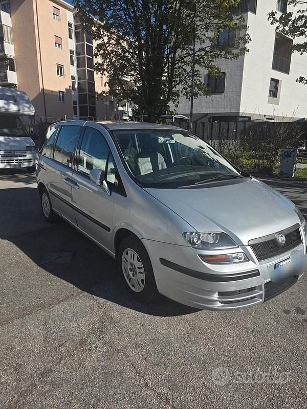 Usata Fiat Ulysse 136 CV (100 kW) 2004 Grigio Monovolume