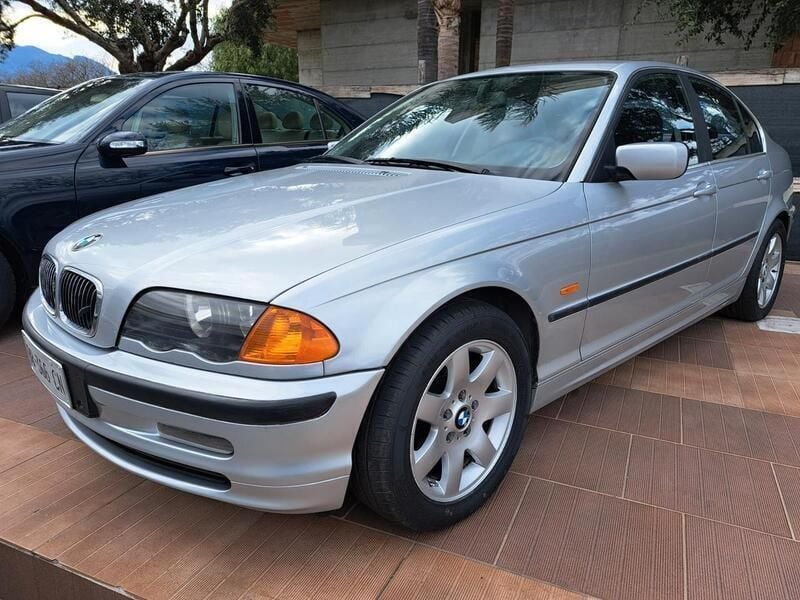 Usata BMW 320 150 CV (110 kW) 1998 Grigio Berlina