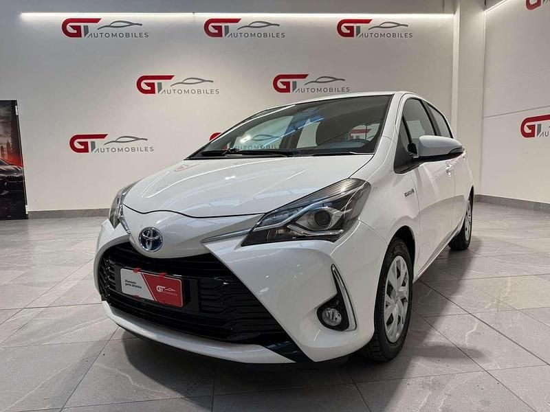 Usata Toyota Yaris Hybrid Business Edition 73 CV (53 kW) 2019 Bianco Utilitaria