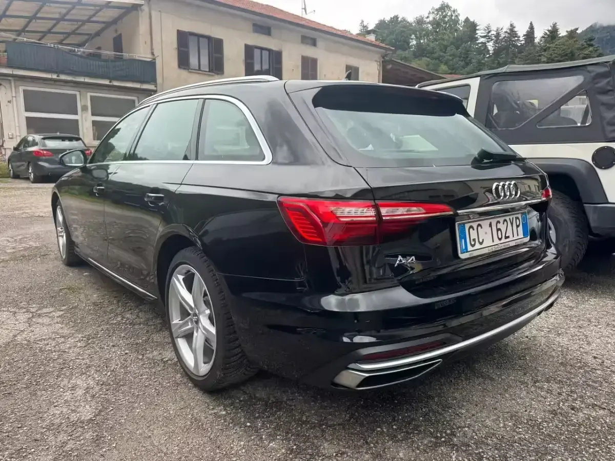 Usata Audi A4 190 CV (139 kW) 2020 Nero Berlina