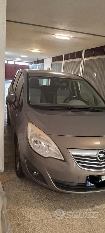 Usata Opel Meriva 95 CV (69 kW) 2010 Monovolume