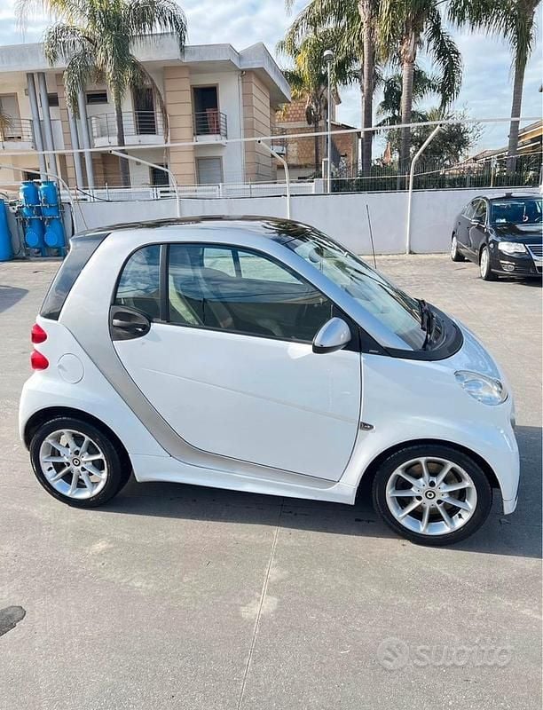 Usata Smart ForTwo Coupé 61 CV (44 kW) 2010 Bianco Coupé