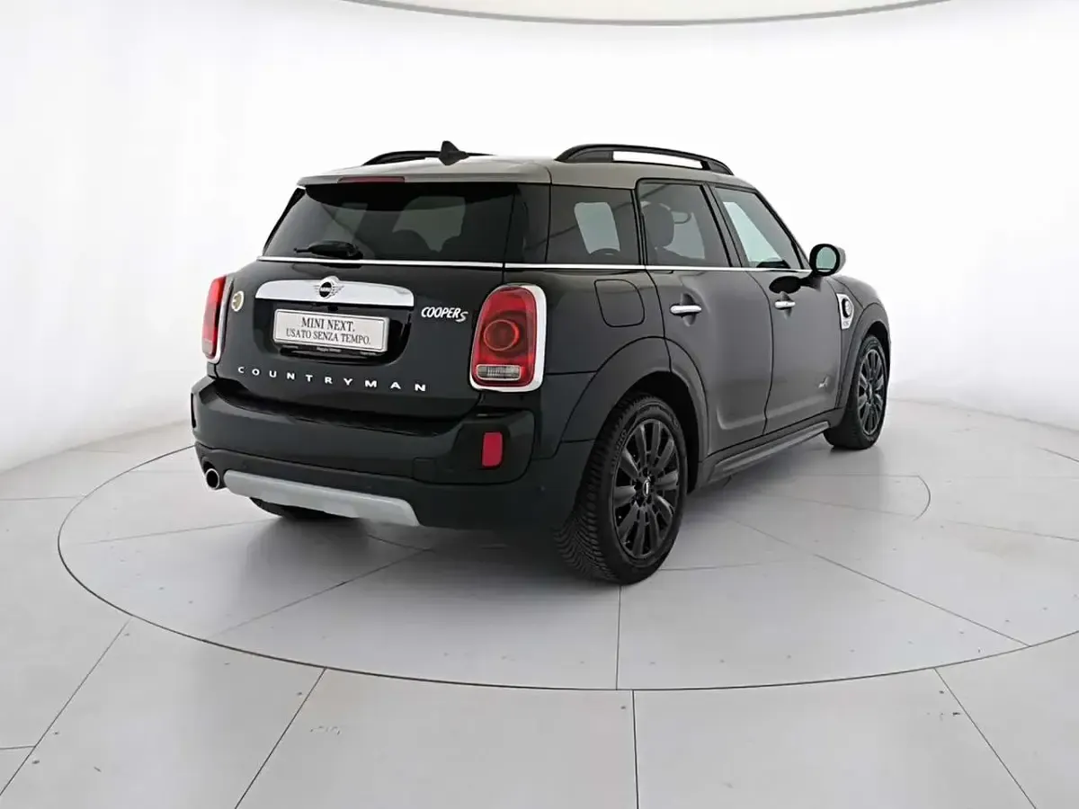 Usata Mini Cooper S Countryman 136 CV (100 kW) 2019 Midnight black SUV