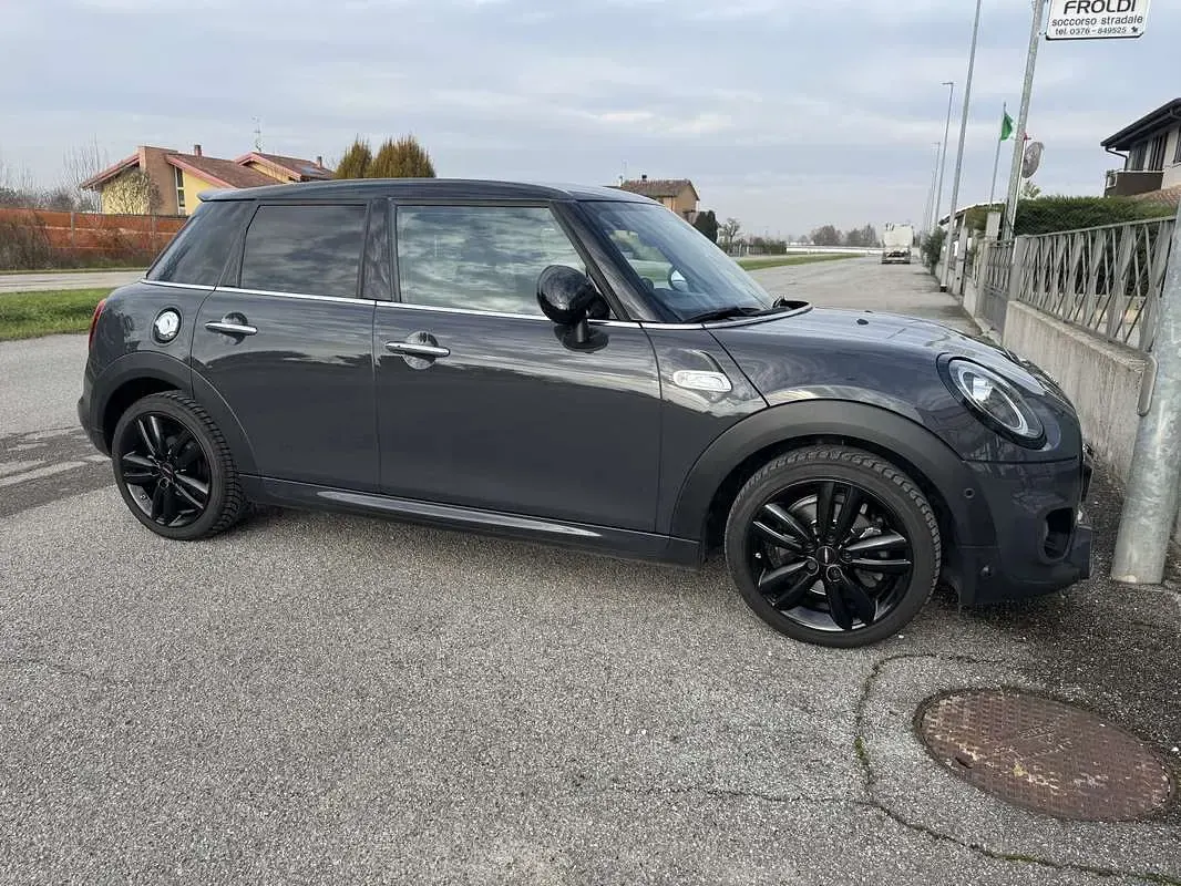 Usata Mini Cooper S Hype 192 CV (141 kW) 2018 Grigio Utilitaria