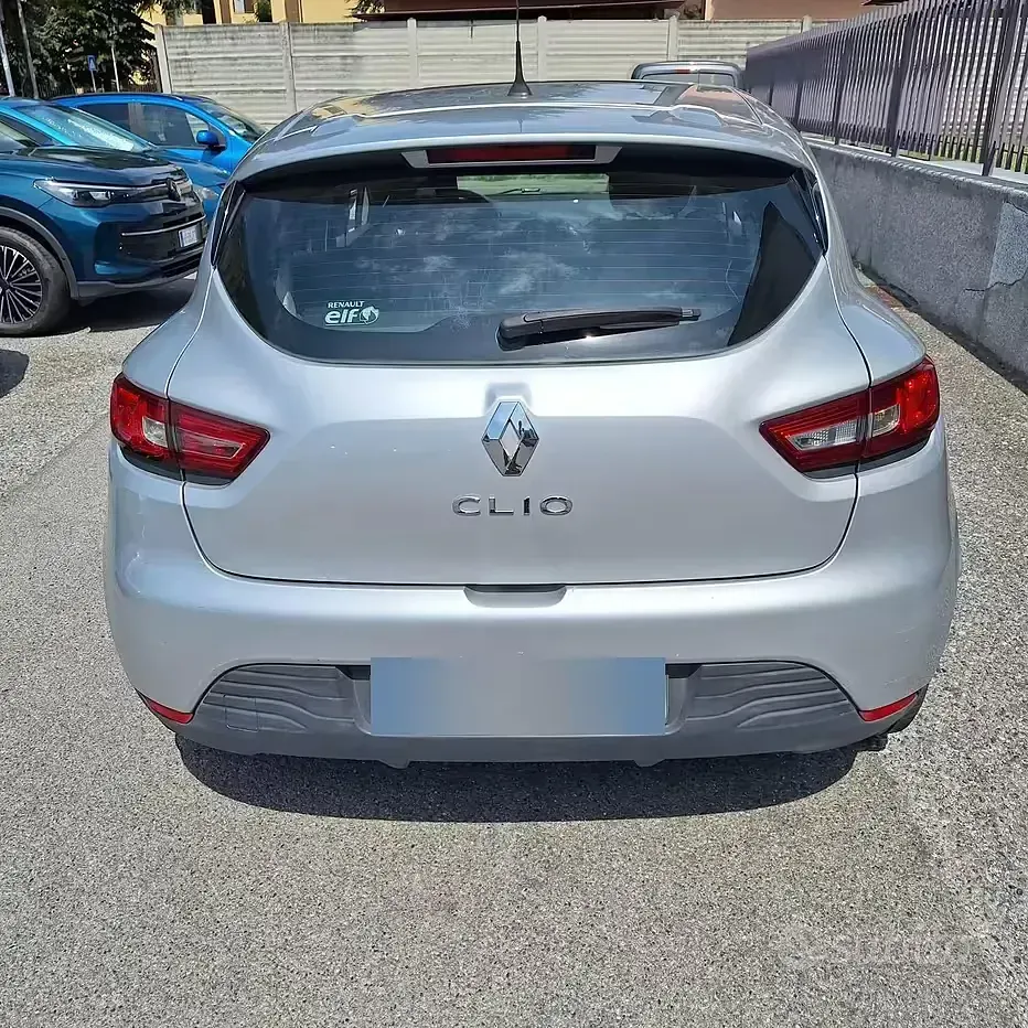 Usata Renault Clio IV Expression 73 CV (53 kW) 2015 Grigio Berlina