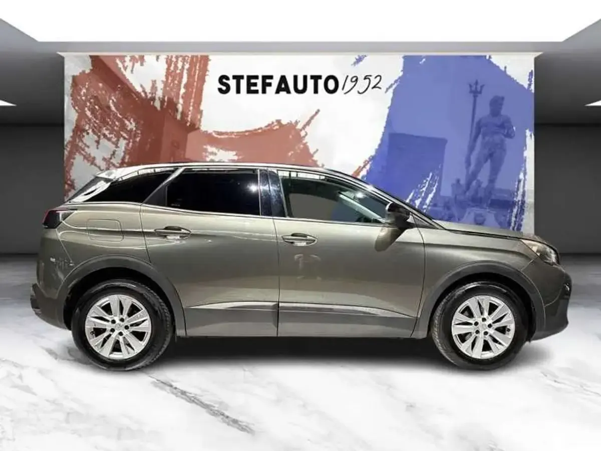 Usata Peugeot 3008 Active 131 CV (96 kW) 2019 Grigio SUV