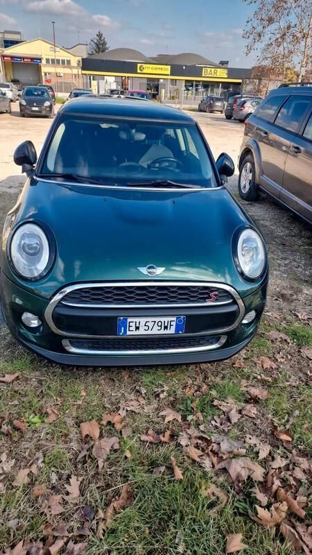 Usata Mini Cooper D Business 116 CV (85 kW) 2014 Verde Utilitaria