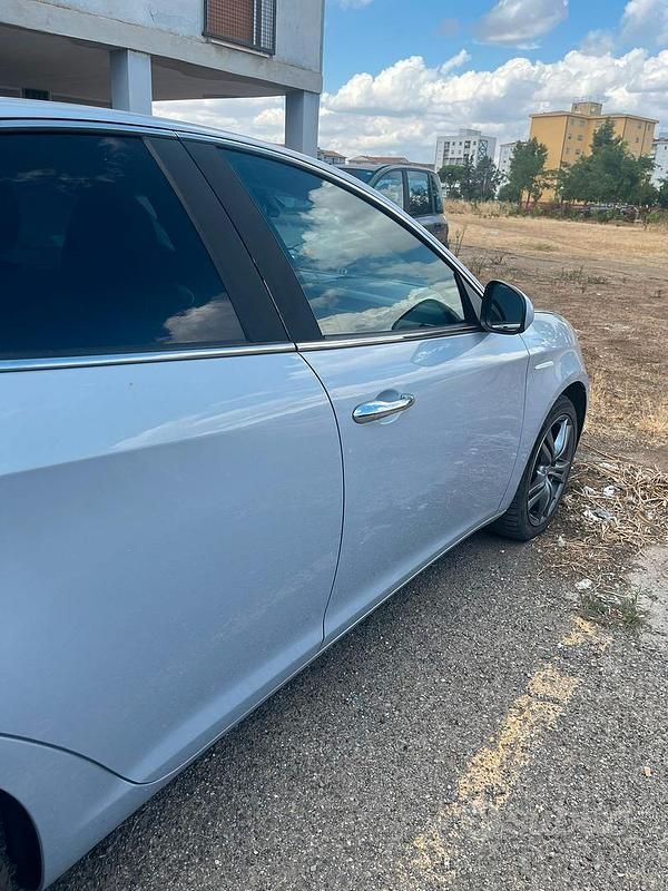 Usata Alfa Romeo Giulietta 105 CV (77 kW) 2016 Utilitaria