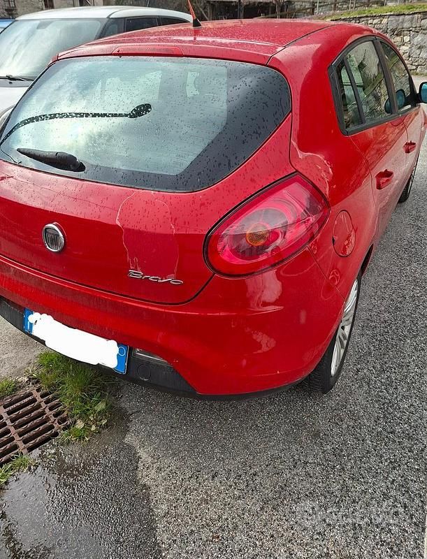 Usata Fiat Bravo 120 CV (88 kW) 2009 Rosso Utilitaria