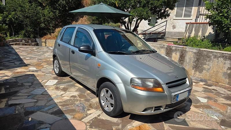 Usata Chevrolet Kalos 83 CV (61 kW) 2003 Grigio Utilitaria