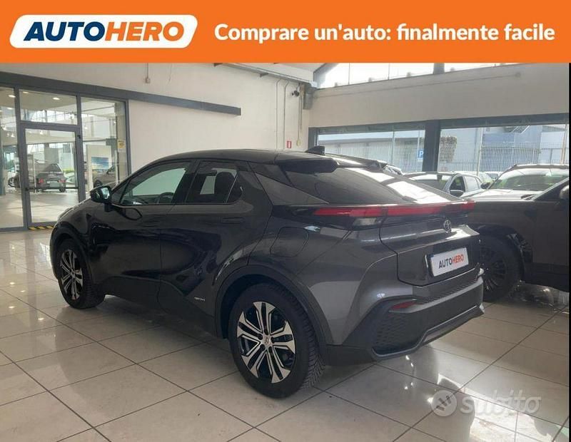 Usata Toyota C-HR Trend 197 CV (144 kW) 2024 Grigio SUV