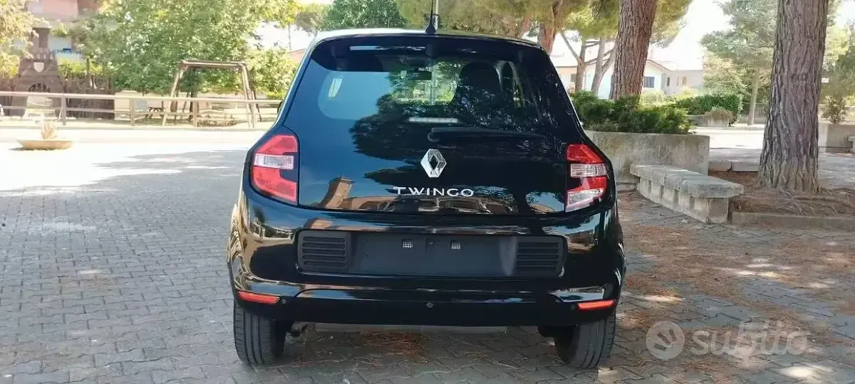 Usata Renault Twingo Zen 71 CV (52 kW) 2016 Nero Utilitaria