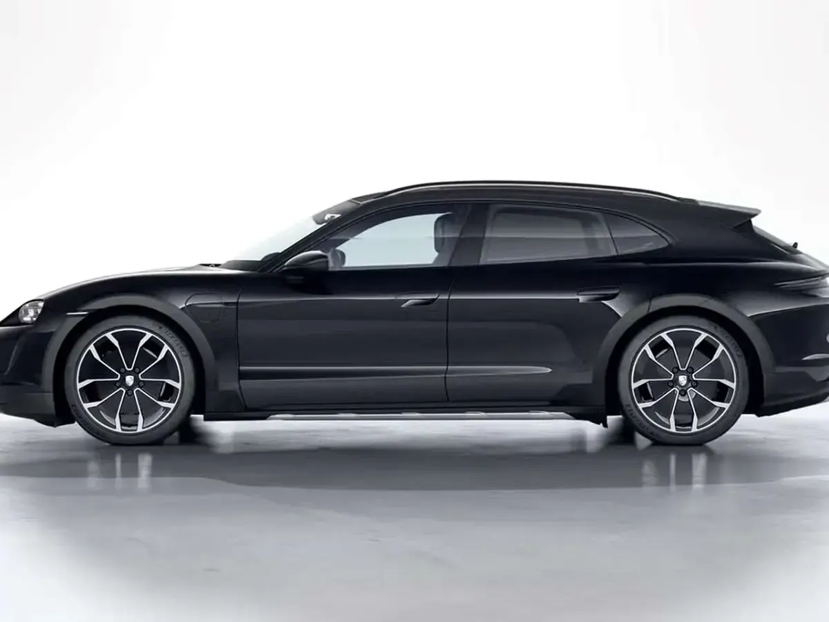 Usata Porsche Taycan 4 Cross Turismo Cross Turismo 139 kW (190 CV) 2022 Nero jet metallizzato Station wagon