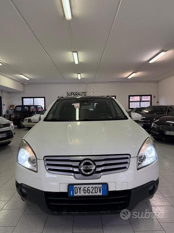 Usata Nissan Qashqai +2 Tekna 149 CV (109 kW) 2010 Bianco SUV
