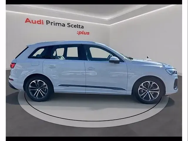 Nuova Audi Q7 S-Line 286 CV (210 kW) 2026 Bianco carrara SUV