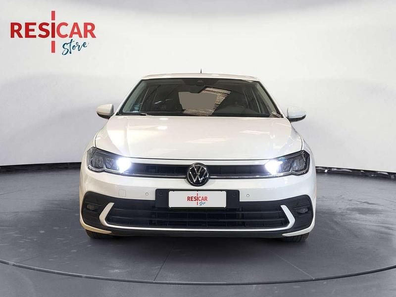 Usata VW Polo Life 95 CV (69 kW) 2022 Bianco pastello Berlina