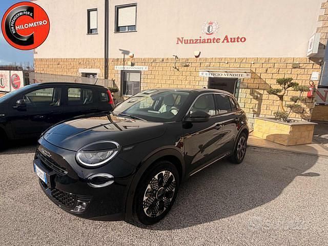 Usata Fiat 600 La Prima 101 CV (74 kW) 2025 Nero SUV