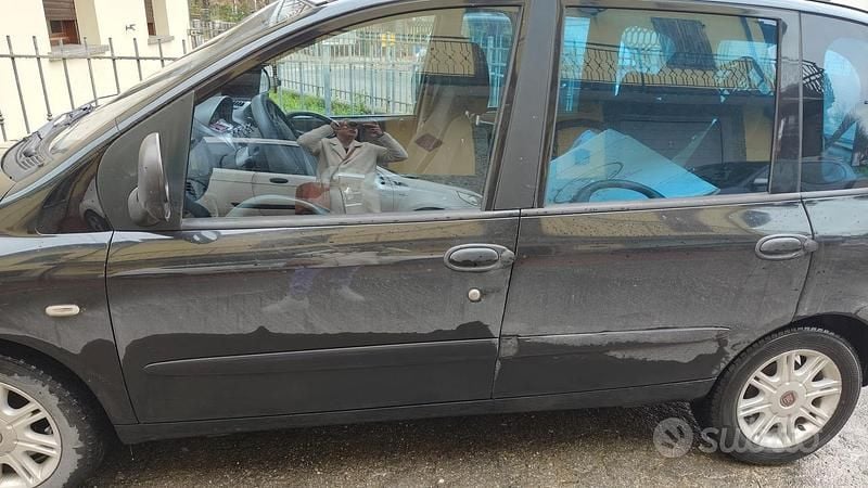 Usata Fiat Multipla 103 CV (75 kW) 2004 Nero Monovolume