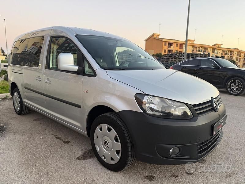 Usata VW Caddy Comfortline 102 CV (75 kW) 2012 Grigio Monovolume