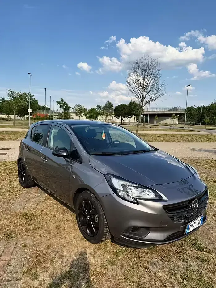 Usata Opel Corsa 69 CV (50 kW) 2017 Grigio Utilitaria