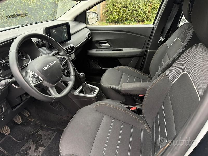 Usata Dacia Sandero Expression 101 CV (74 kW) 2023 Bianco Berlina