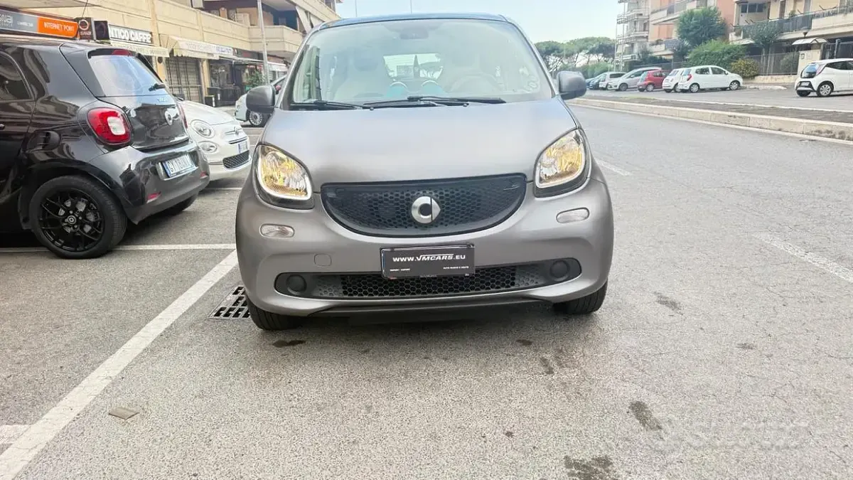 Usata Smart ForFour Passion 71 CV (52 kW) 2015 Grigio Utilitaria