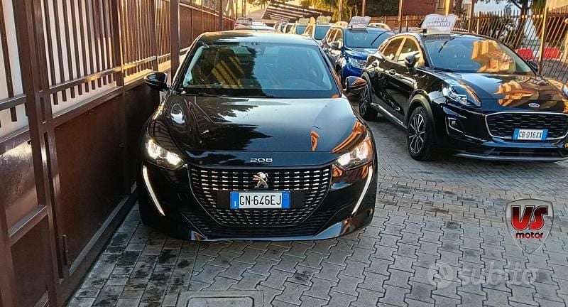 Usata Peugeot 208 Active 75 CV (55 kW) 2023 Nero Utilitaria