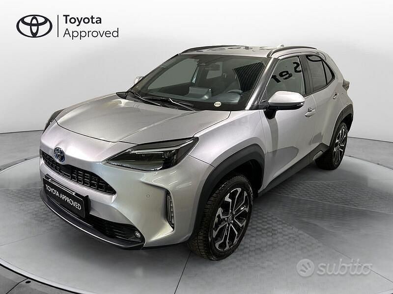 Usata Toyota Yaris Cross Trend 116 CV (85 kW) 2022 Grigio SUV