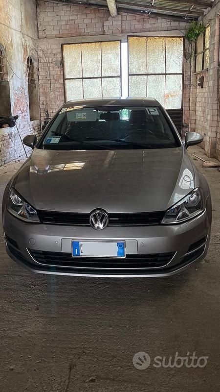 Usata VW Golf VII 90 CV (66 kW) 2015 Grigio Utilitaria