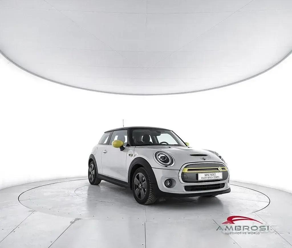 Usata Mini Cooper SE 75 kW (102 CV) 2021 Bianco Utilitaria