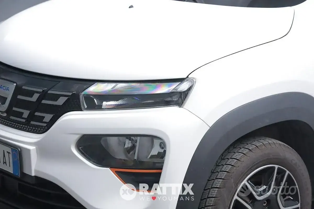 Usata Dacia Spring Comfort 33 kW (45 CV) 2021 Bianco Utilitaria