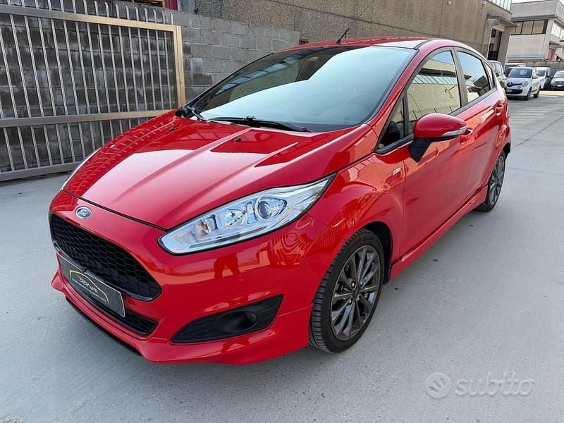 Usata Ford Fiesta ST-Line 95 CV (69 kW) 2017 Rosso Berlina