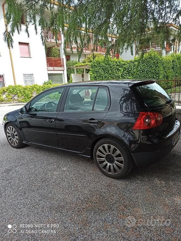 Usata VW Golf V 2004 Nero Utilitaria