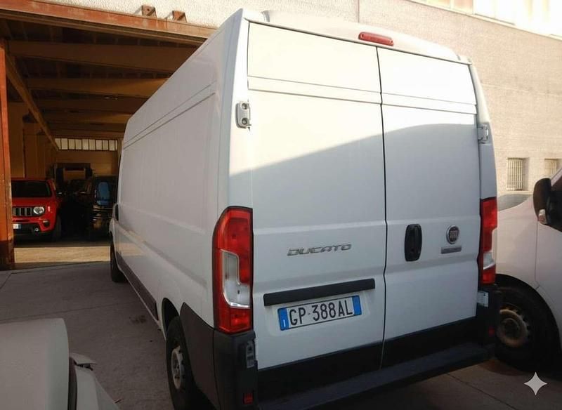 Usata Fiat Ducato 140 CV (102 kW) 2023 Bianco Furgone