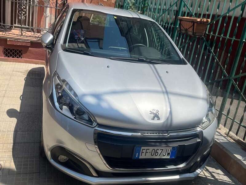 Usata Peugeot 208 Access 82 CV (60 kW) 2016 Argento Utilitaria