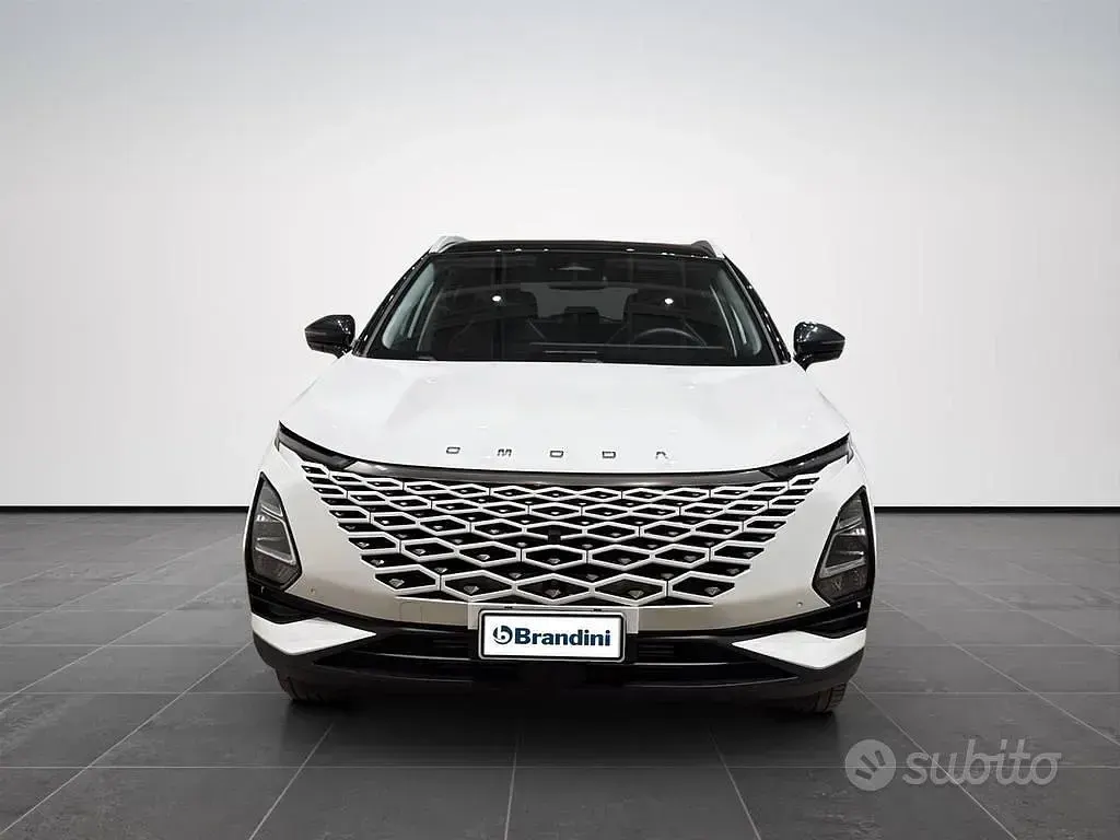 Usata Omoda 5 147 CV (108 kW) 2025 Bianco SUV