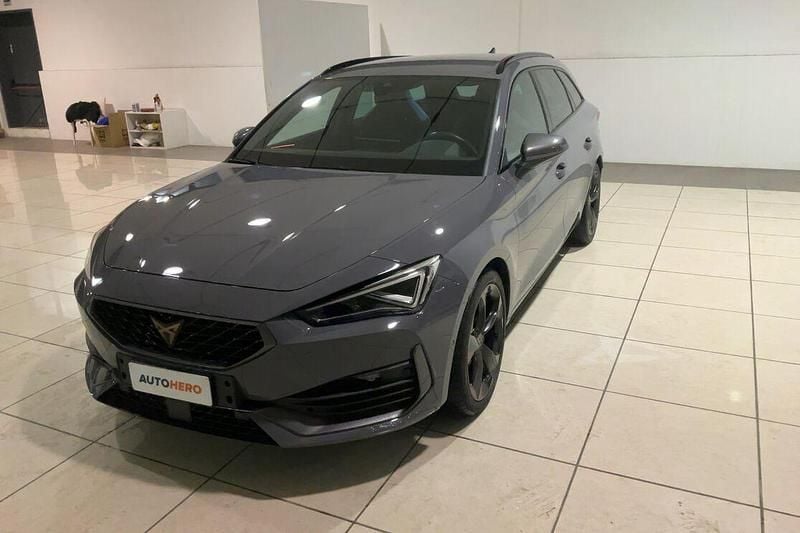 Grigio Usata 2023 Cupra Leon | 26.999 € (Buon prezzo) - Immagine 1/4