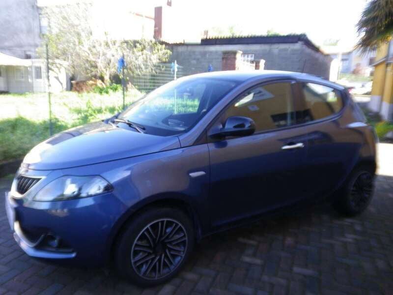 Usata Lancia Ypsilon S 69 CV (50 kW) 2022 Blu/azzurro Utilitaria