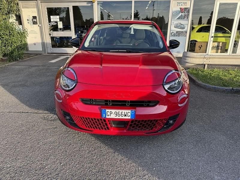 Usata Fiat 600E Red 114 kW (156 CV) 2023 Rosso SUV