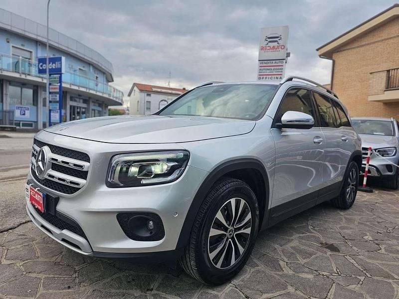 Usata Mercedes GLB180 Business 116 CV (85 kW) 2022 Argento SUV
