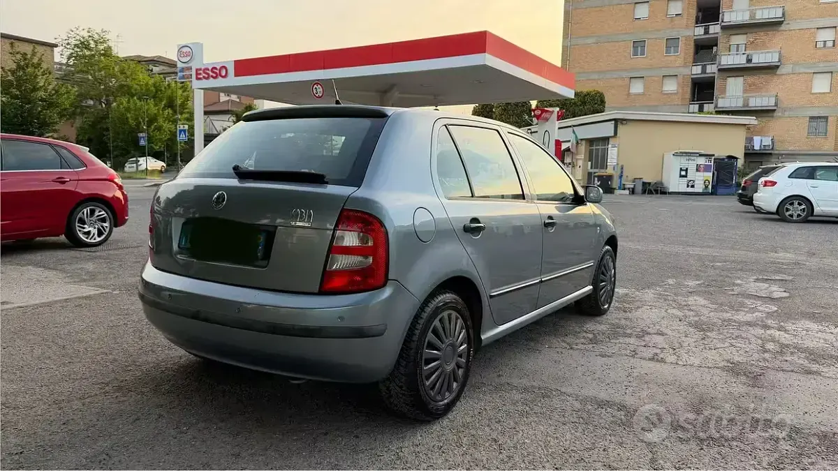 Usata Skoda Fabia 2005 Grigio Utilitaria