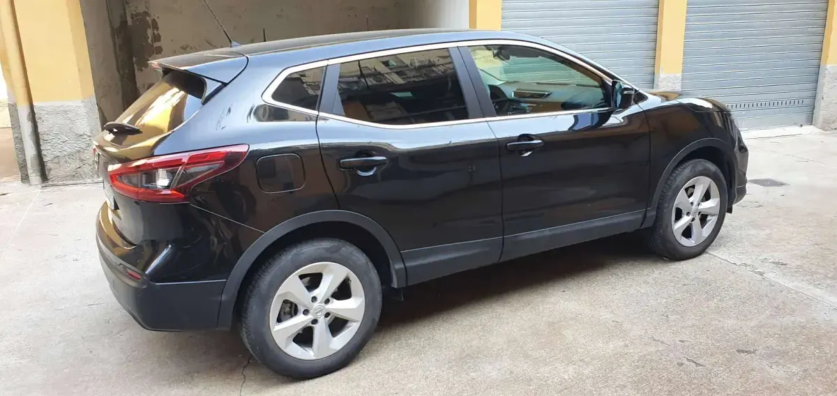 Usata Nissan Qashqai Acenta 110 CV (80 kW) 2018 Nero SUV