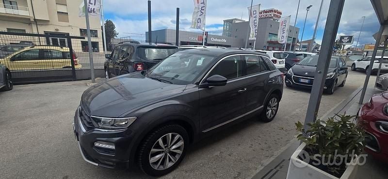 Usata VW T-Roc Style 115 CV (84 kW) 2021 Grigio SUV