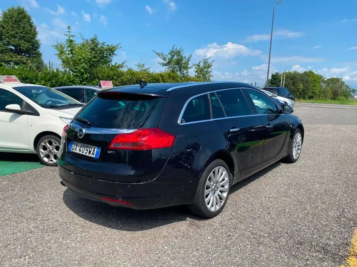 Usata Opel Insignia Cosmo 160 CV (117 kW) 2009 Blu/azzurro Station wagon