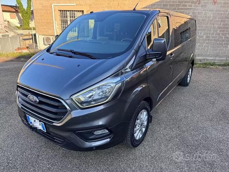 Usata Ford Transit Custom Titanium 170 CV (125 kW) 2018 Grigio Berlina